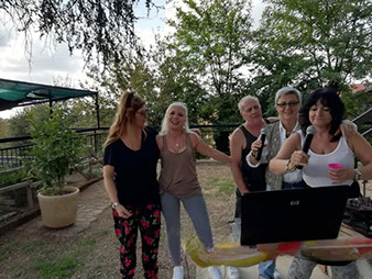 Nozze in Musica mette a disposizione anche il karaoke con 5000 basi musicali e Maxi schermo